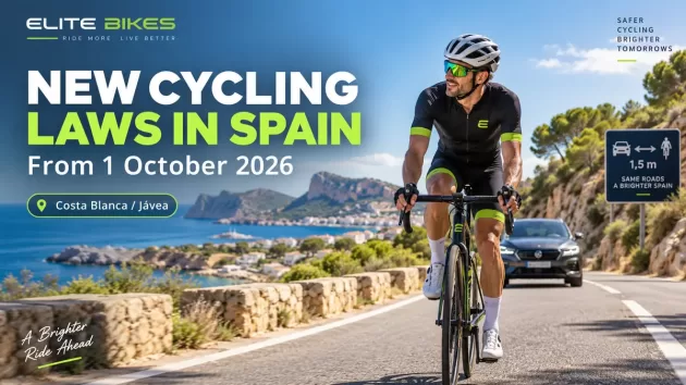 New cycling laws in Spain from 1 October 2026 – cyclist on Costa Blanca road near Jávea